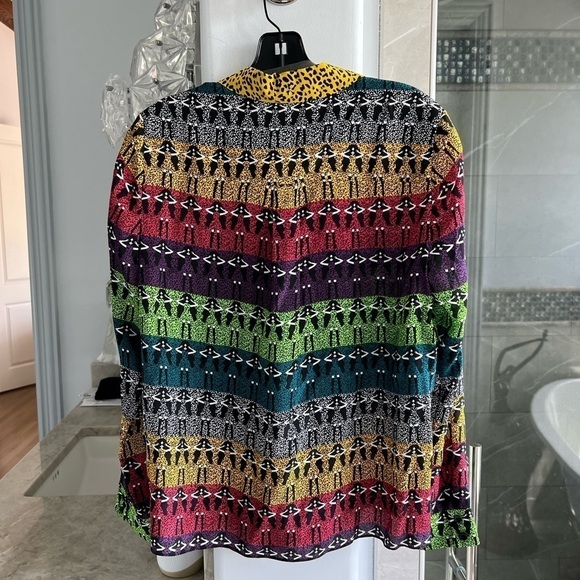 ALICE AND OLIVIA Willa Stace Face Rainbow Silk Shirt In Ombre Stace - Picture 8 of 12